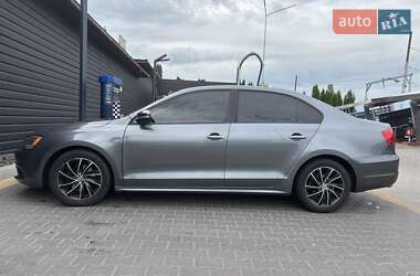 Седан Volkswagen Jetta 2012 в 