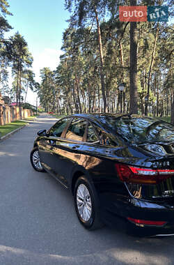 Седан Volkswagen Jetta 2019 в Чернігові