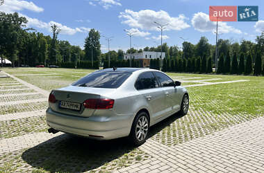 Седан Volkswagen Jetta 2011 в 