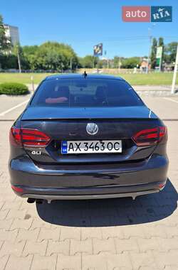 Седан Volkswagen Jetta 2013 в 