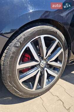 Седан Volkswagen Jetta 2013 в 
