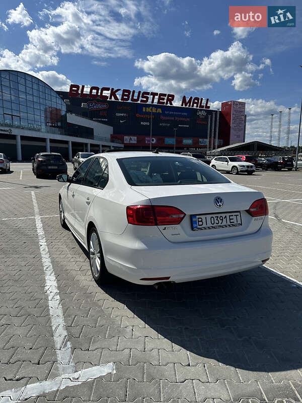 Седан Volkswagen Jetta 2010 в Вышгороде