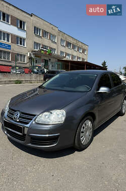 Седан Volkswagen Jetta 2005 в Сумах