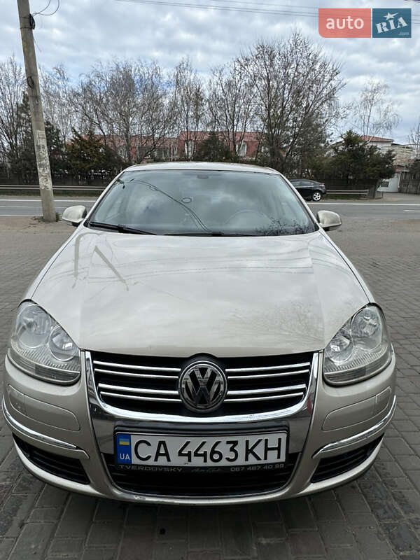Седан Volkswagen Jetta 2006 в Одесі