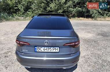 Седан Volkswagen Jetta 2018 в 