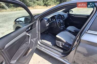 Седан Volkswagen Jetta 2018 в 
