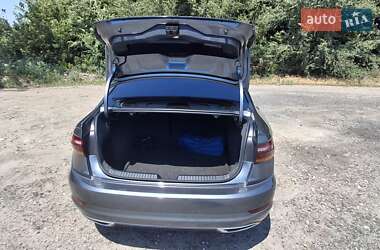 Седан Volkswagen Jetta 2018 в 