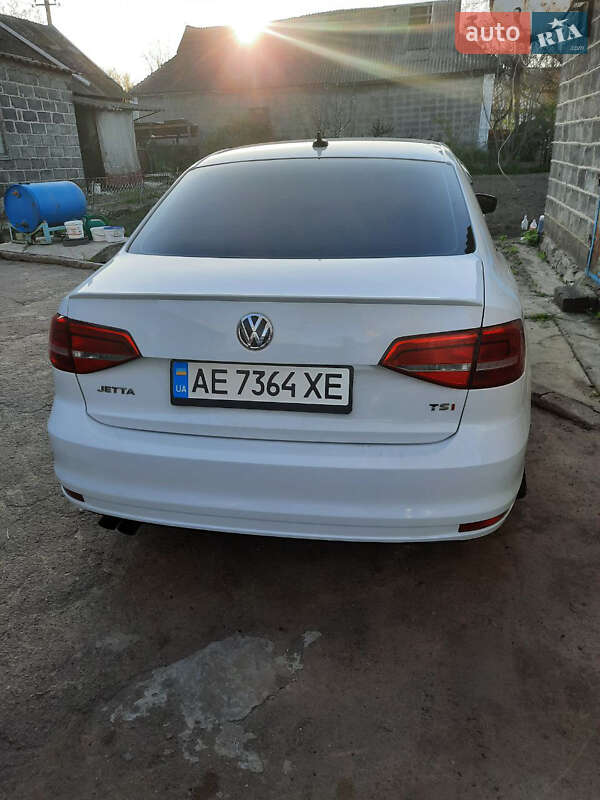 Седан Volkswagen Jetta 2015 в Кривом Роге