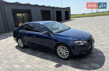 Седан Volkswagen Jetta 2013 в Полтаві
