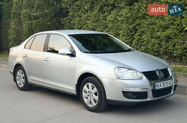 Седан Volkswagen Jetta 2006 в Києві