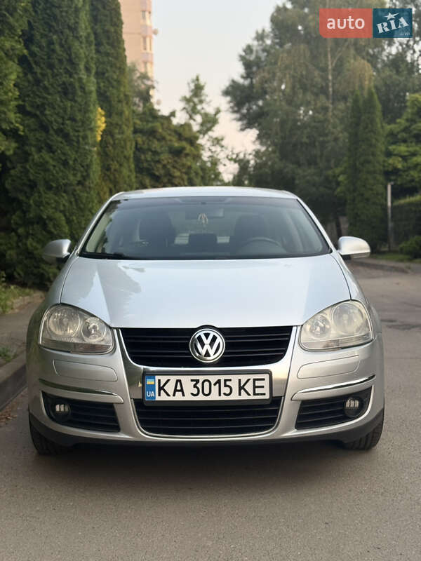 Седан Volkswagen Jetta 2006 в Киеве