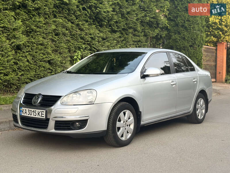 Седан Volkswagen Jetta 2006 в Киеве