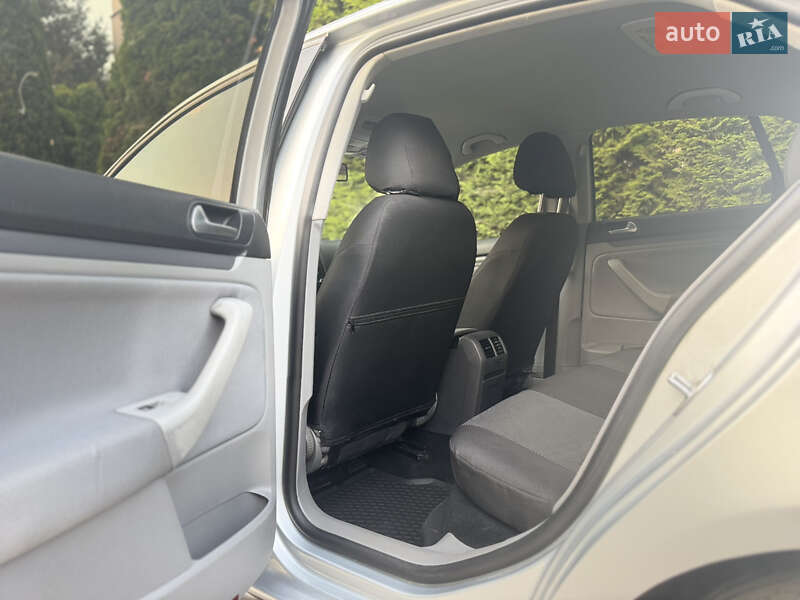 Седан Volkswagen Jetta 2006 в Киеве