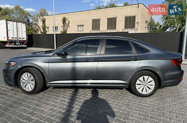 Седан Volkswagen Jetta 2019 в 