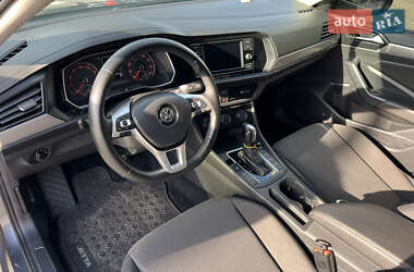 Седан Volkswagen Jetta 2019 в 