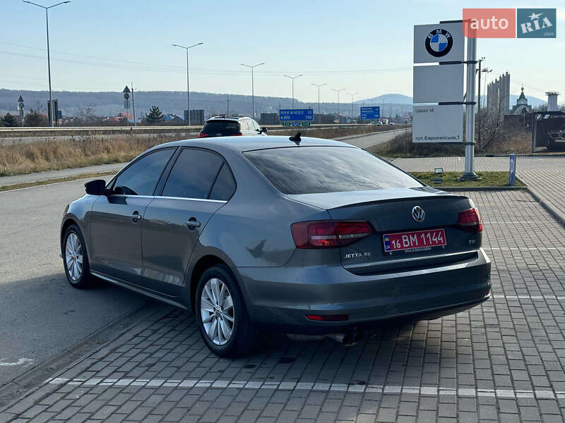 Седан Volkswagen Jetta 2016 в Ужгороде