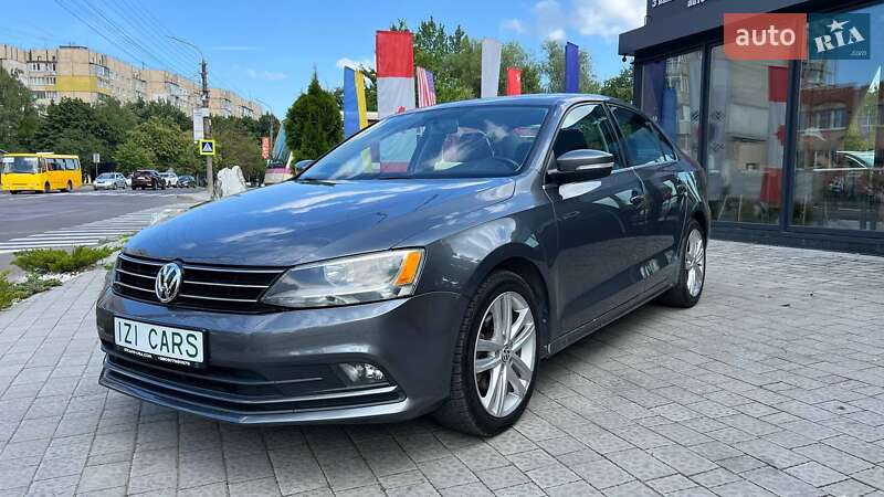 Седан Volkswagen Jetta 2015 в Львове