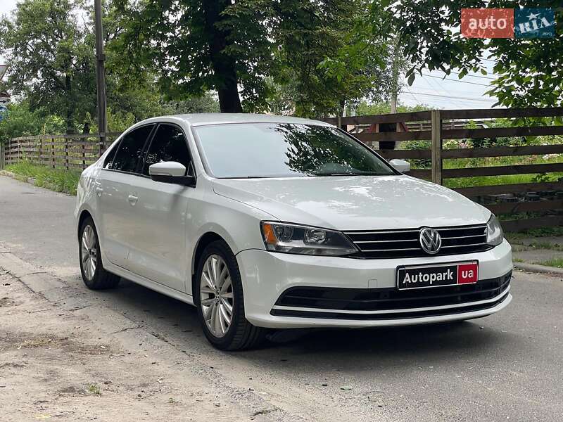 Седан Volkswagen Jetta 2016 в Киеве