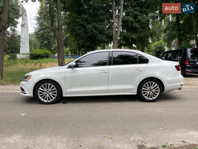 Седан Volkswagen Jetta 2016 в Киеве