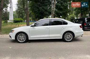 Седан Volkswagen Jetta 2016 в 