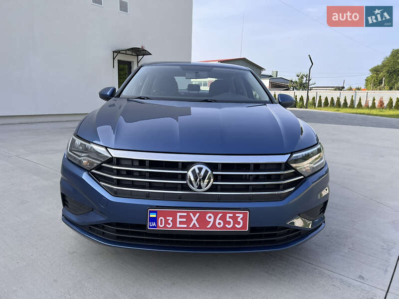 Седан Volkswagen Jetta 2019 в Луцке