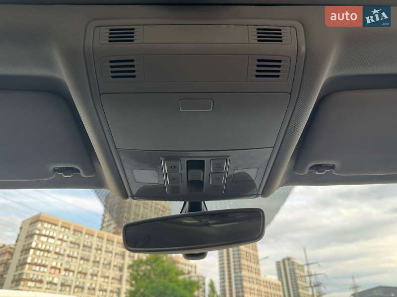 Седан Volkswagen Jetta 2018 в Києві