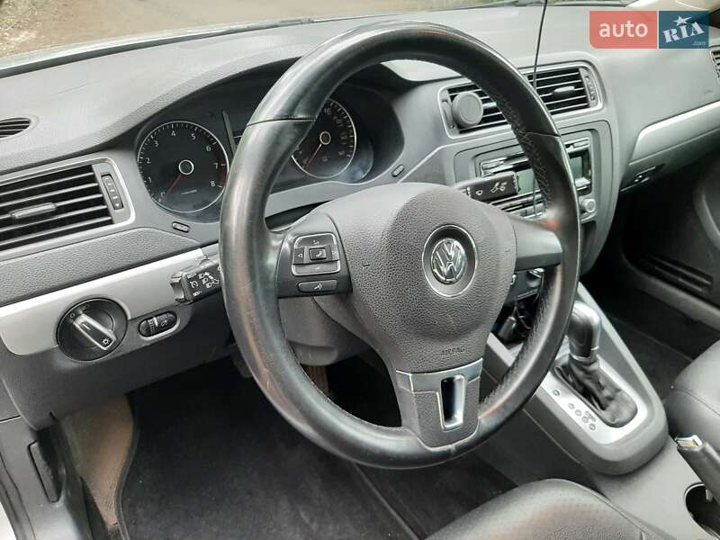 Седан Volkswagen Jetta 2013 в Киеве