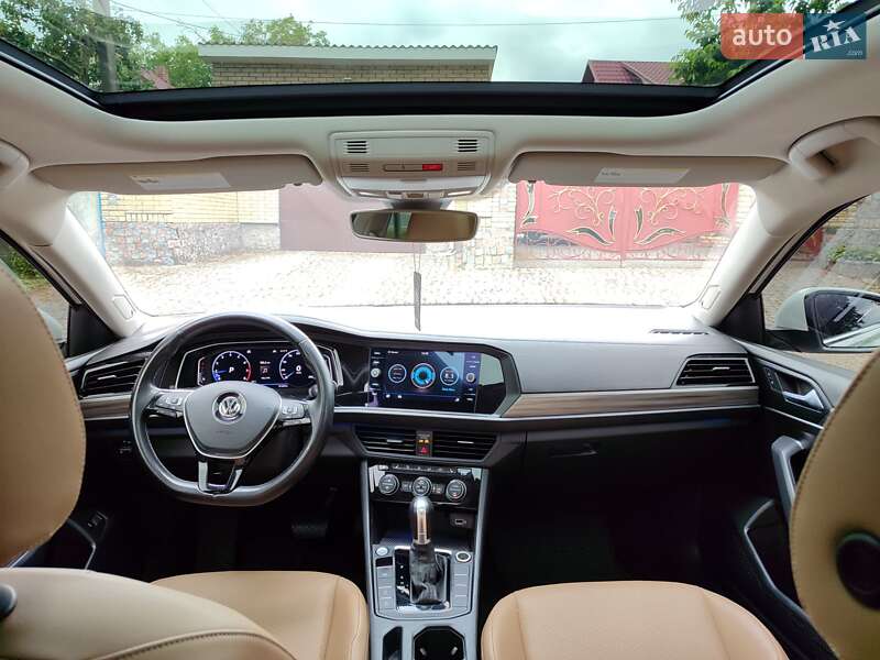 Седан Volkswagen Jetta 2018 в Киеве