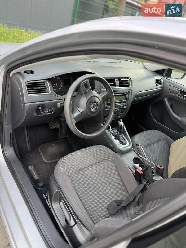 Седан Volkswagen Jetta 2011 в Киеве