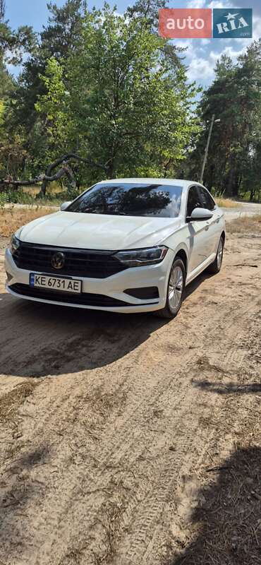 Седан Volkswagen Jetta 2018 в Днепре