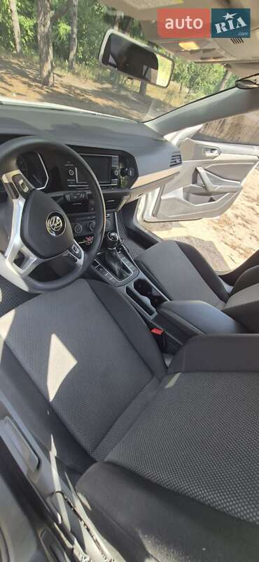 Седан Volkswagen Jetta 2018 в Днепре