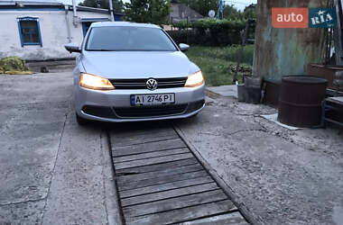 Седан Volkswagen Jetta 2012 в 