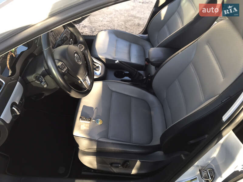 Седан Volkswagen Jetta 2012 в Яготині