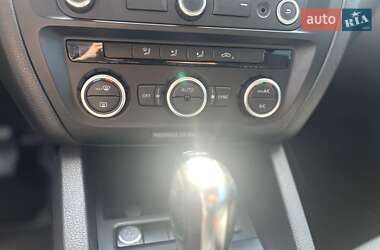 Седан Volkswagen Jetta 2013 в 