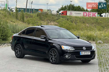 Седан Volkswagen Jetta 2014 в Хмельницком