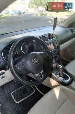 Универсал Volkswagen Jetta 2012 в 