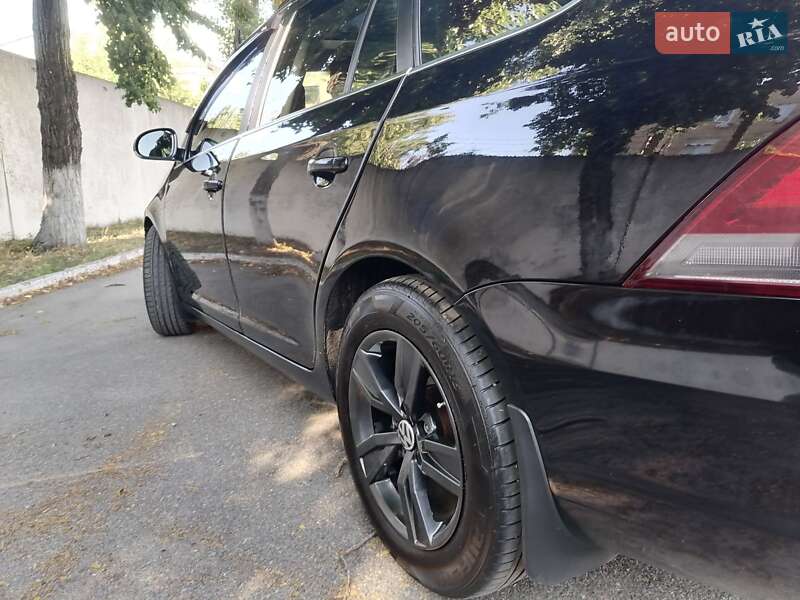 Универсал Volkswagen Jetta 2012 в Киеве