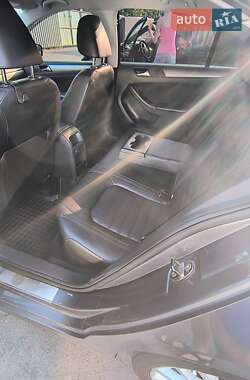 Седан Volkswagen Jetta 2012 в Полтаві