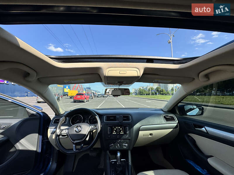 Седан Volkswagen Jetta 2014 в Чернигове