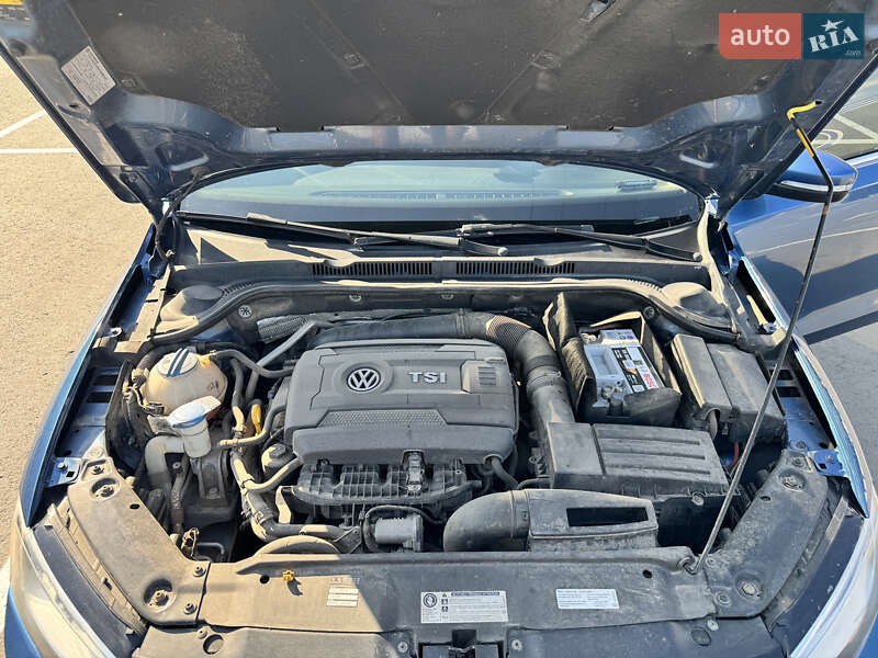 Седан Volkswagen Jetta 2014 в Чернигове