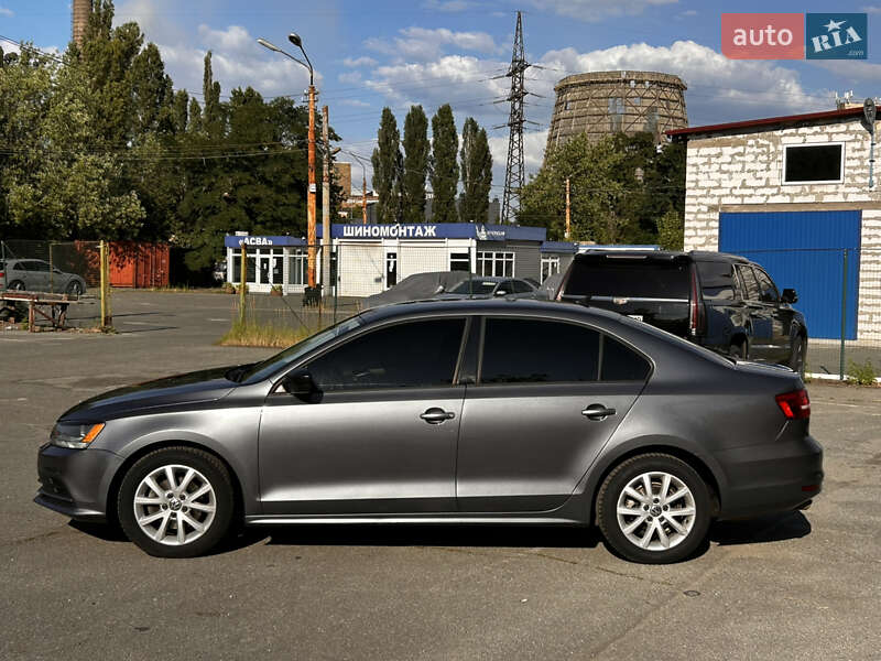 Седан Volkswagen Jetta 2015 в Киеве