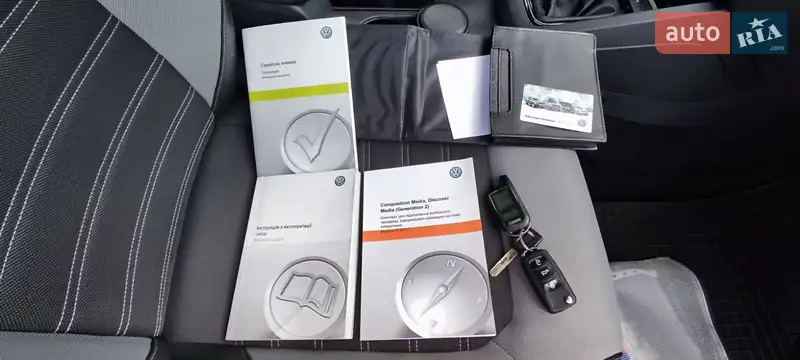 Седан Volkswagen Jetta 2016 в Львове документ