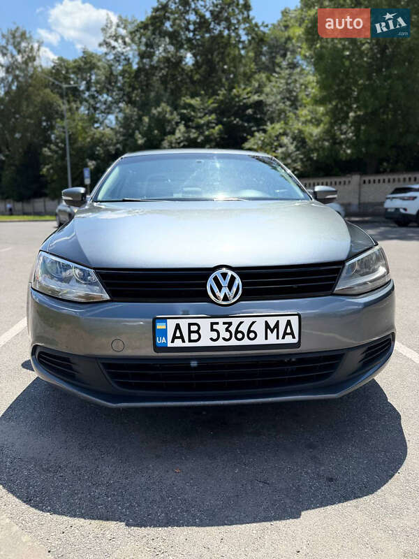 Седан Volkswagen Jetta 2014 в Вінниці