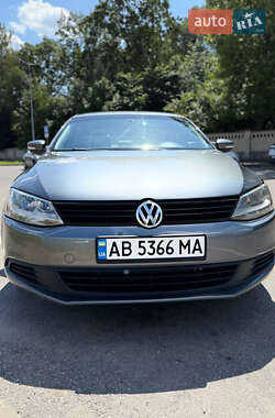 Седан Volkswagen Jetta 2014 в 