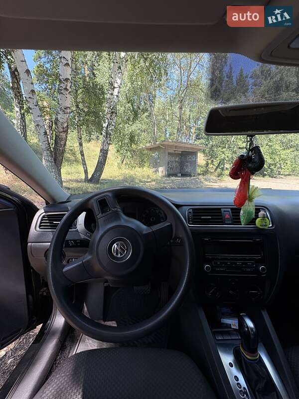Седан Volkswagen Jetta 2012 в Черкасах