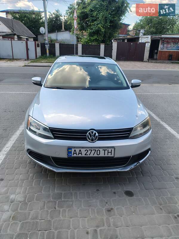 Седан Volkswagen Jetta 2013 в Киеве