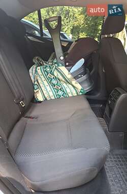 Седан Volkswagen Jetta 2012 в 