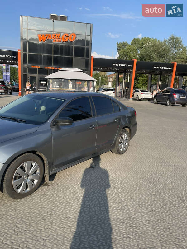 Седан Volkswagen Jetta 2011 в Полтаві