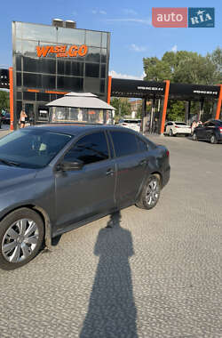 Седан Volkswagen Jetta 2011 в 