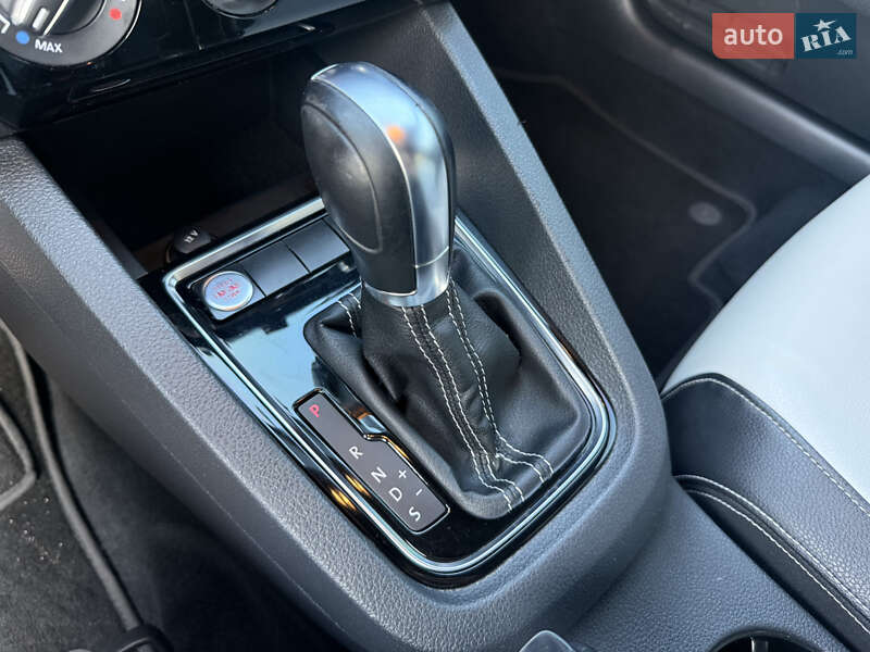 Седан Volkswagen Jetta 2015 в Днепре